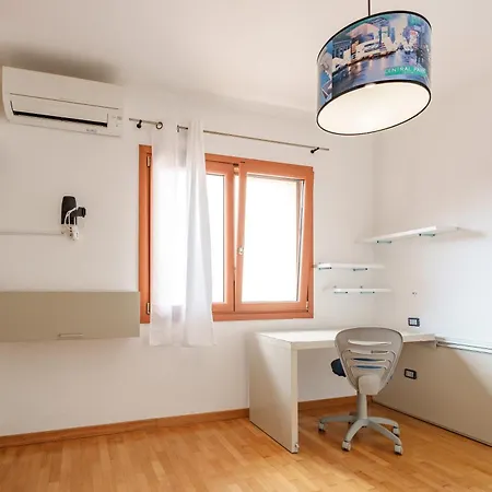 Casa A Due Passi Dal Mare 別荘 ゴルフォ・アランチ